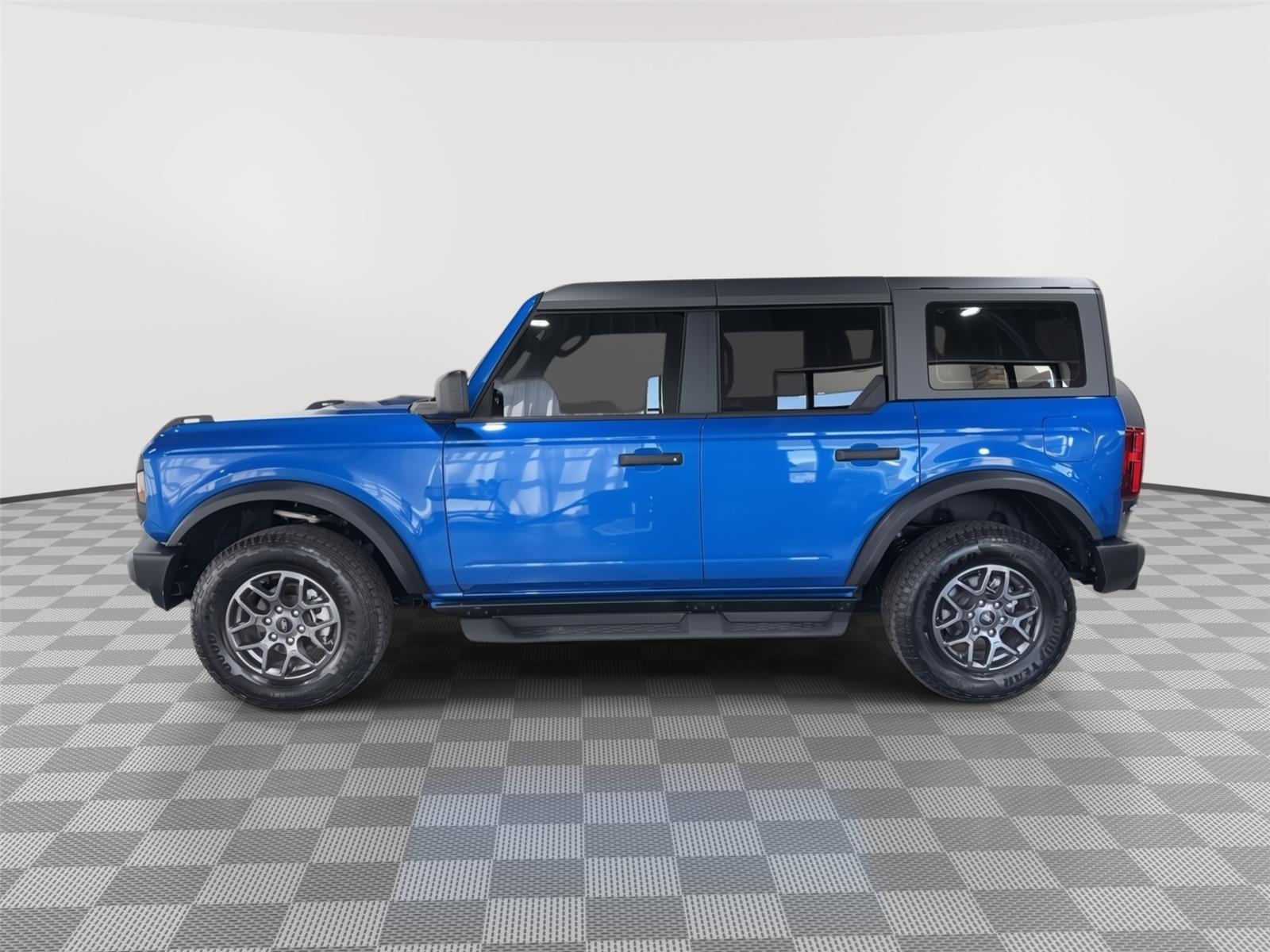 Vehicle photo 2