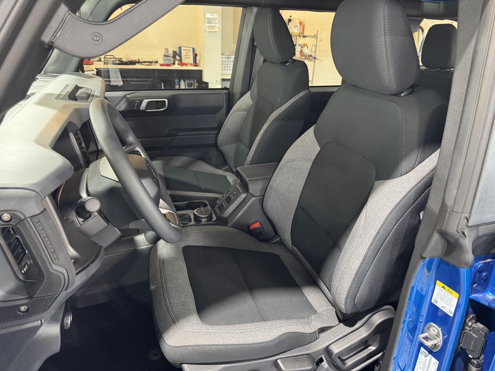 Vehicle photo 20