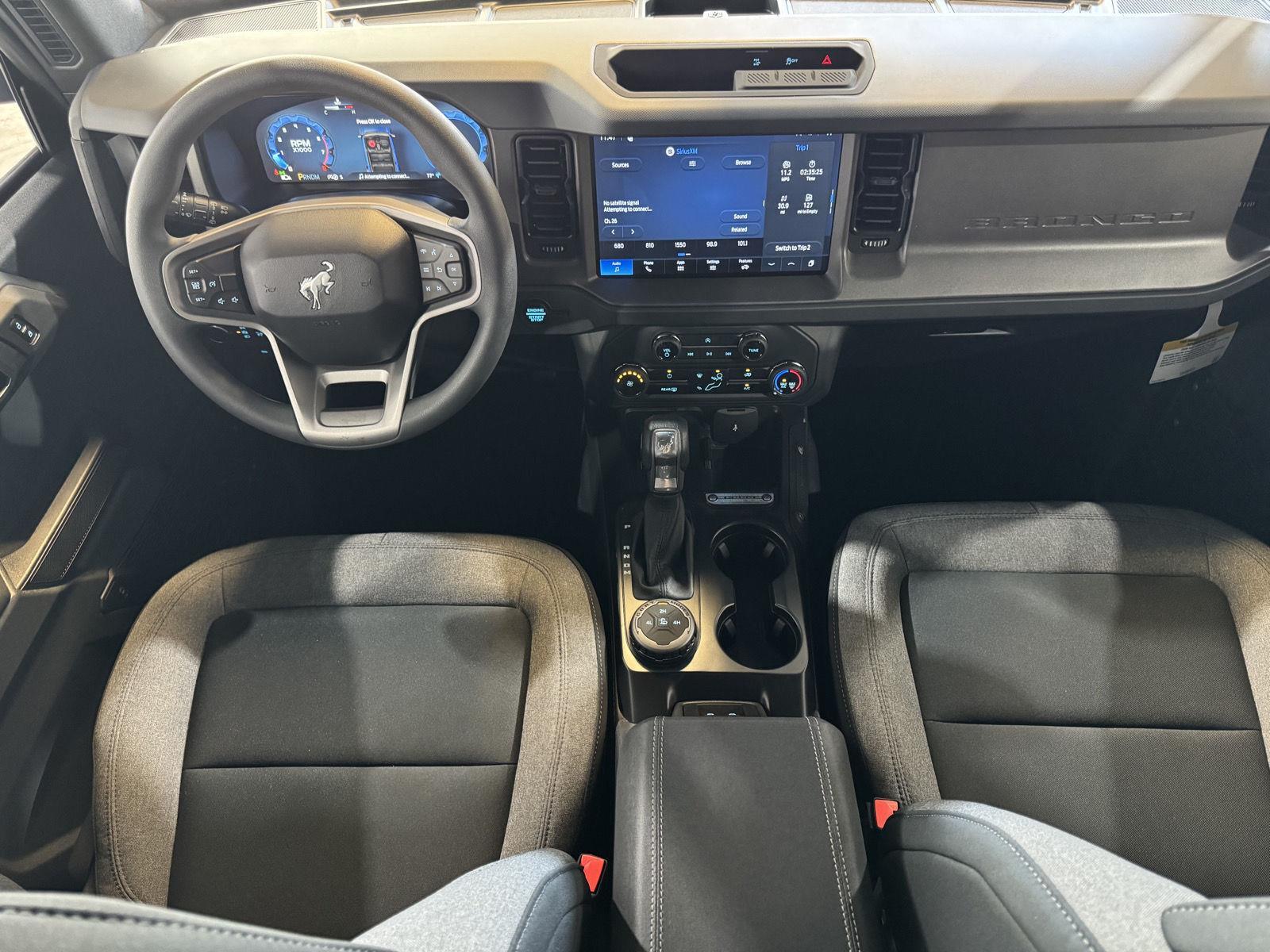 Vehicle photo 22