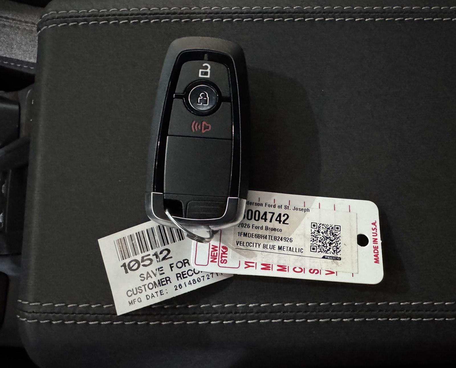 Vehicle photo 46