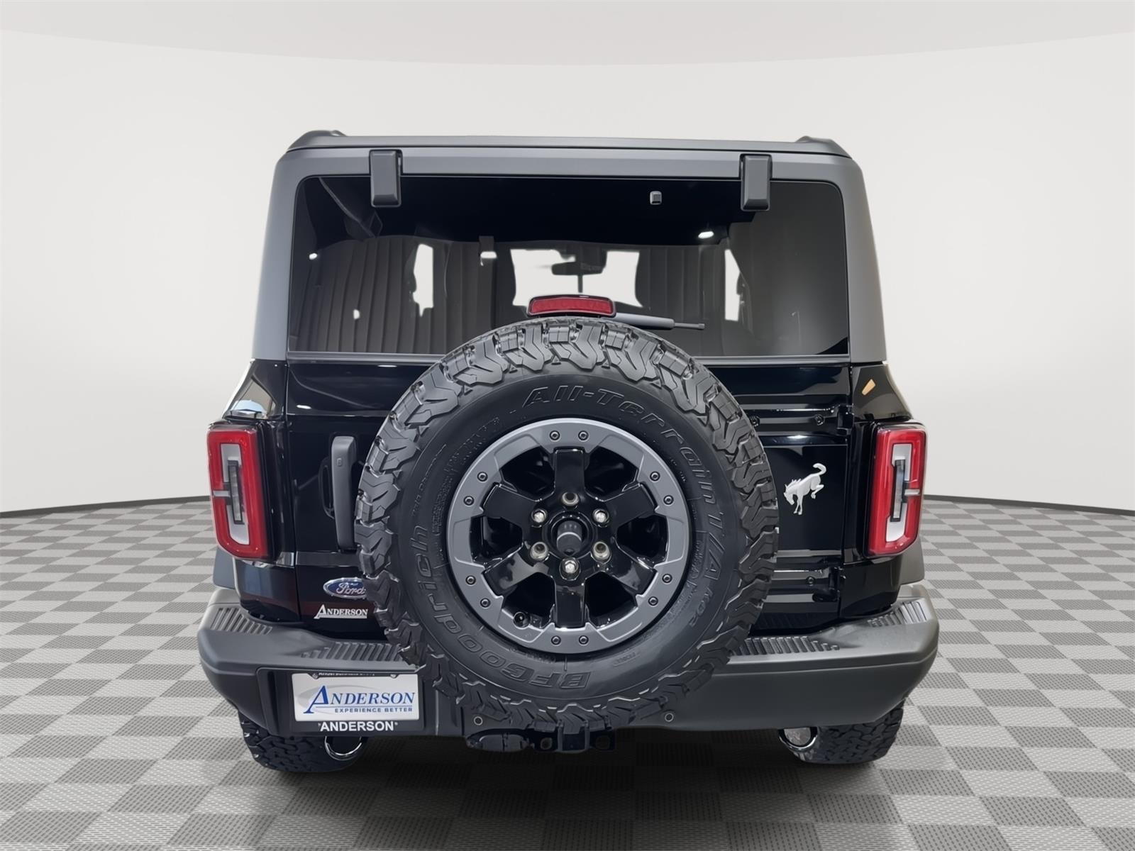 Vehicle photo 9