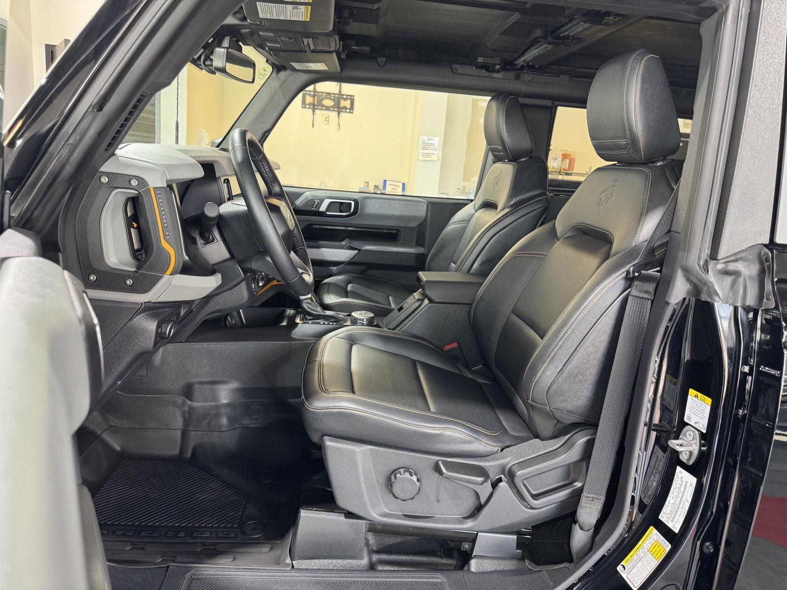 Vehicle photo 20