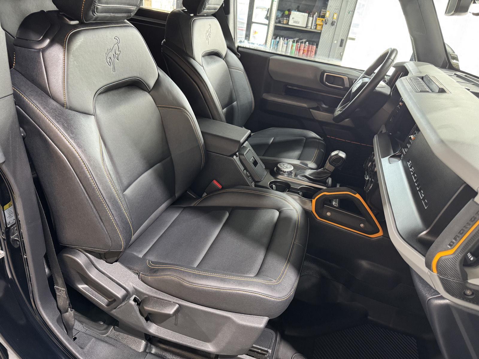 Vehicle photo 28