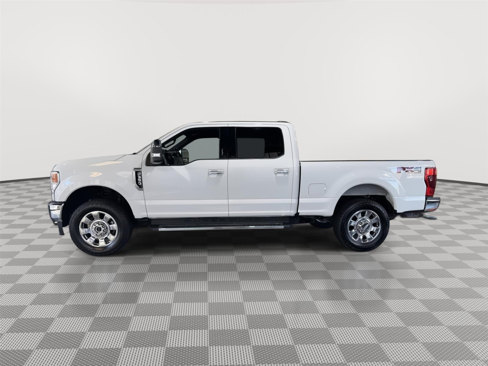 Vehicle photo 2