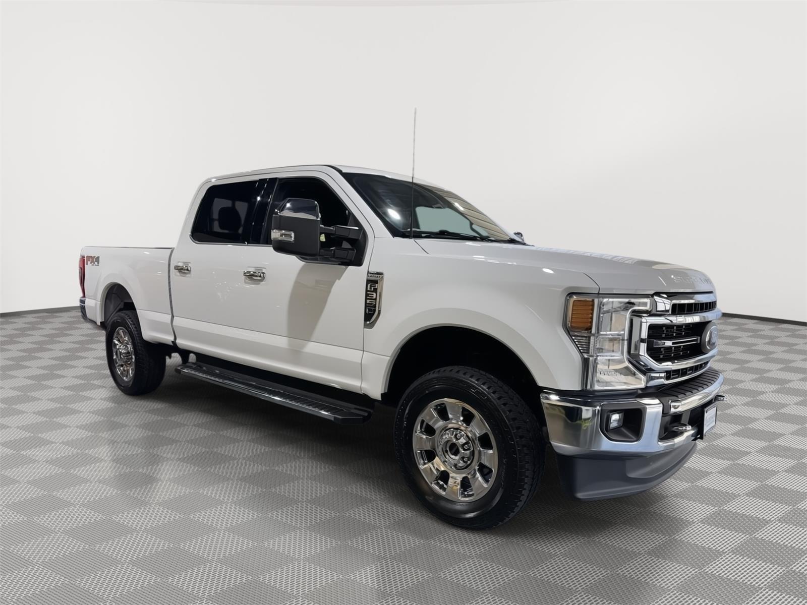 Vehicle photo 6