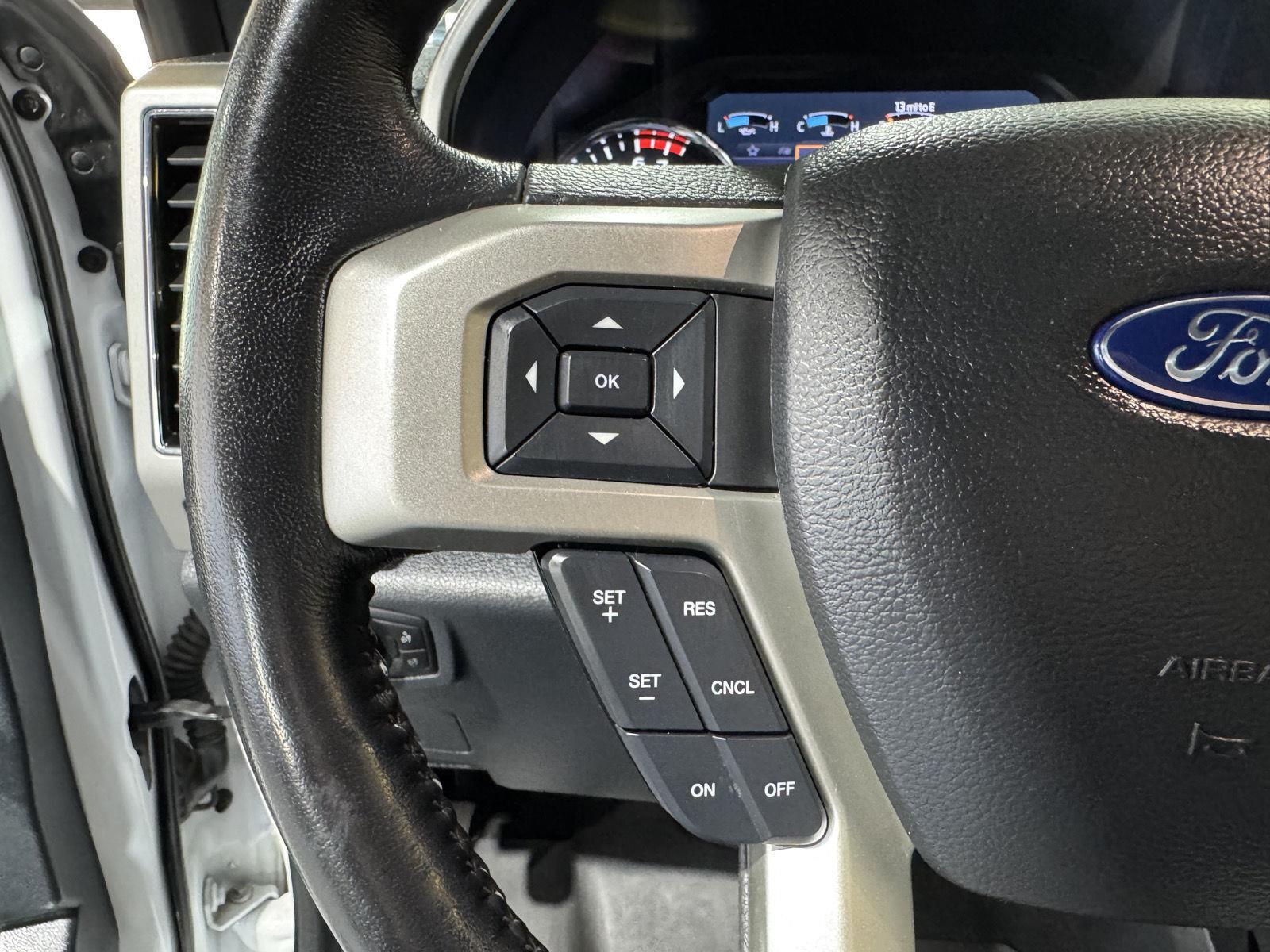 Vehicle photo 15