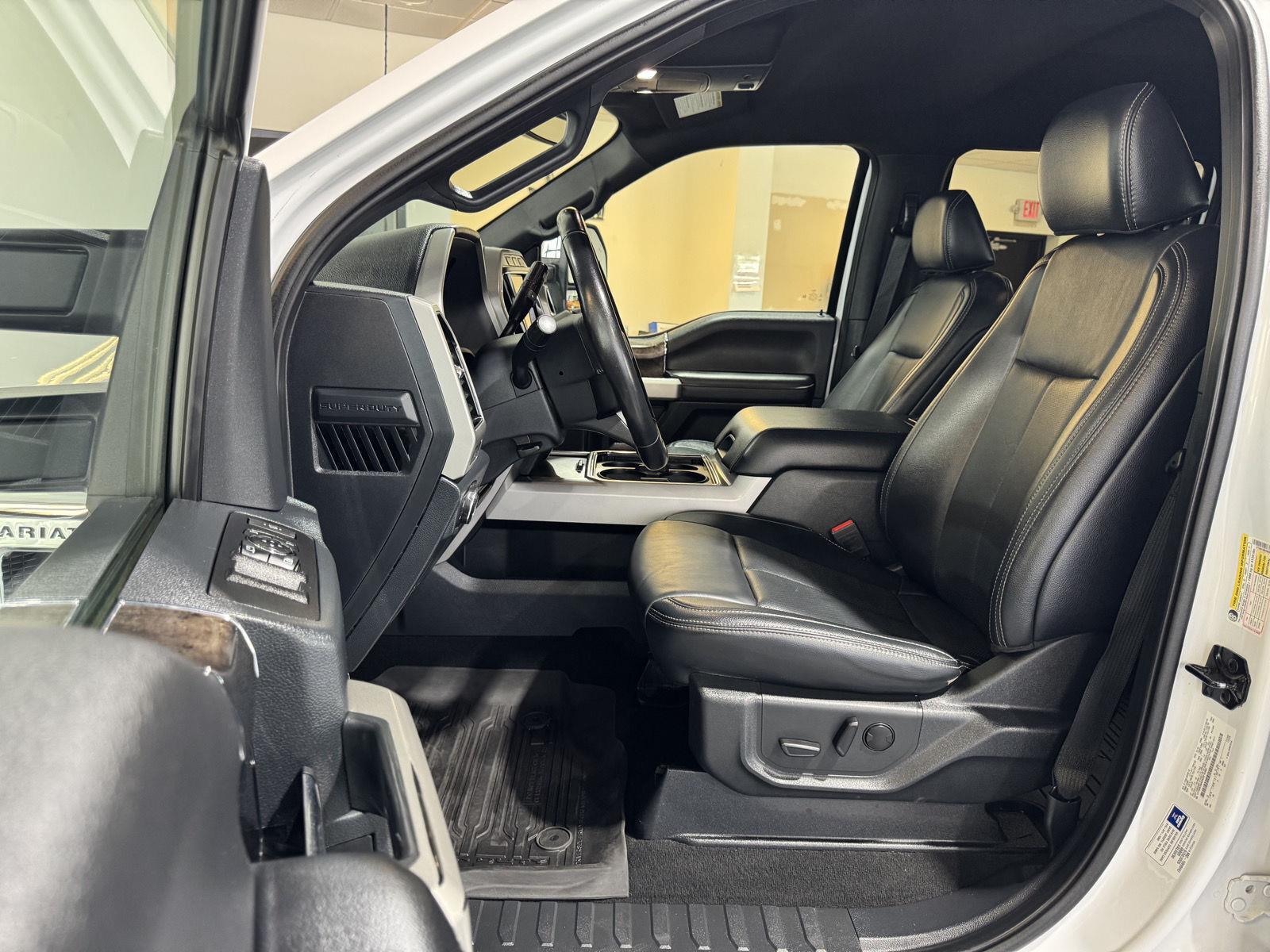 Vehicle photo 20