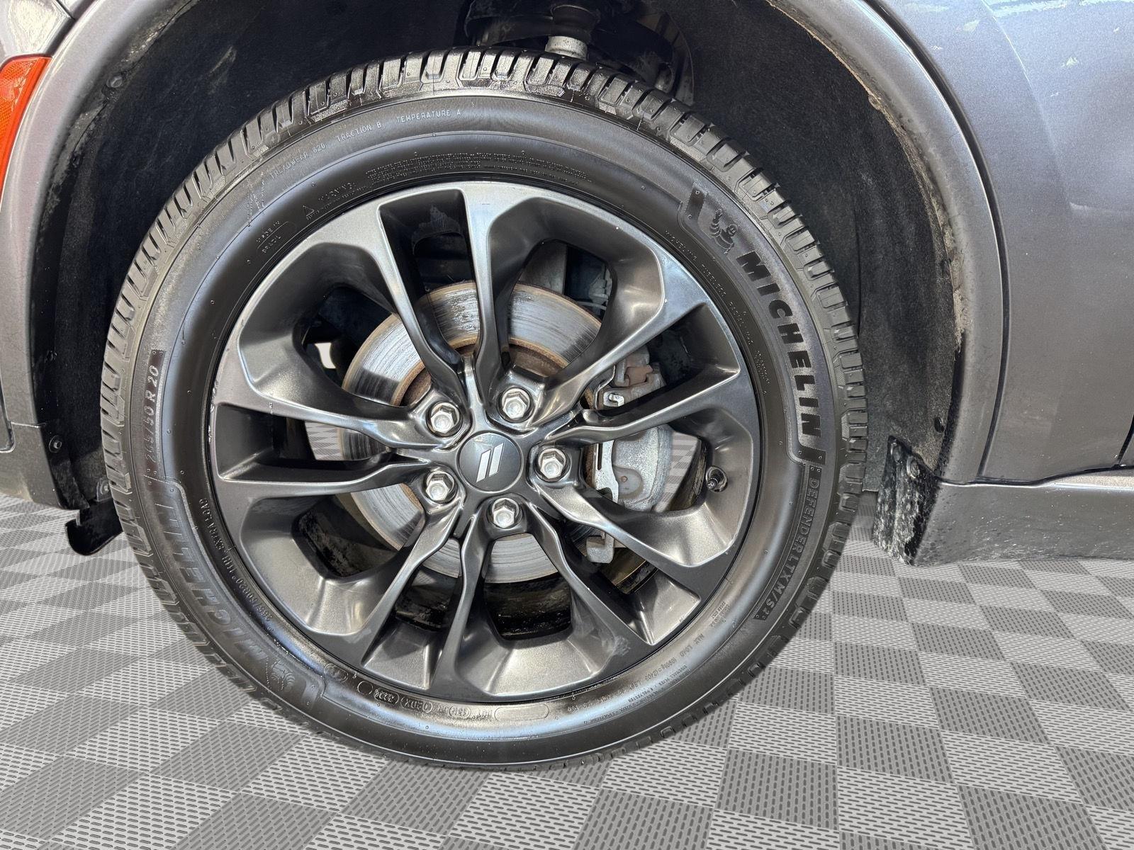 Vehicle photo 11
