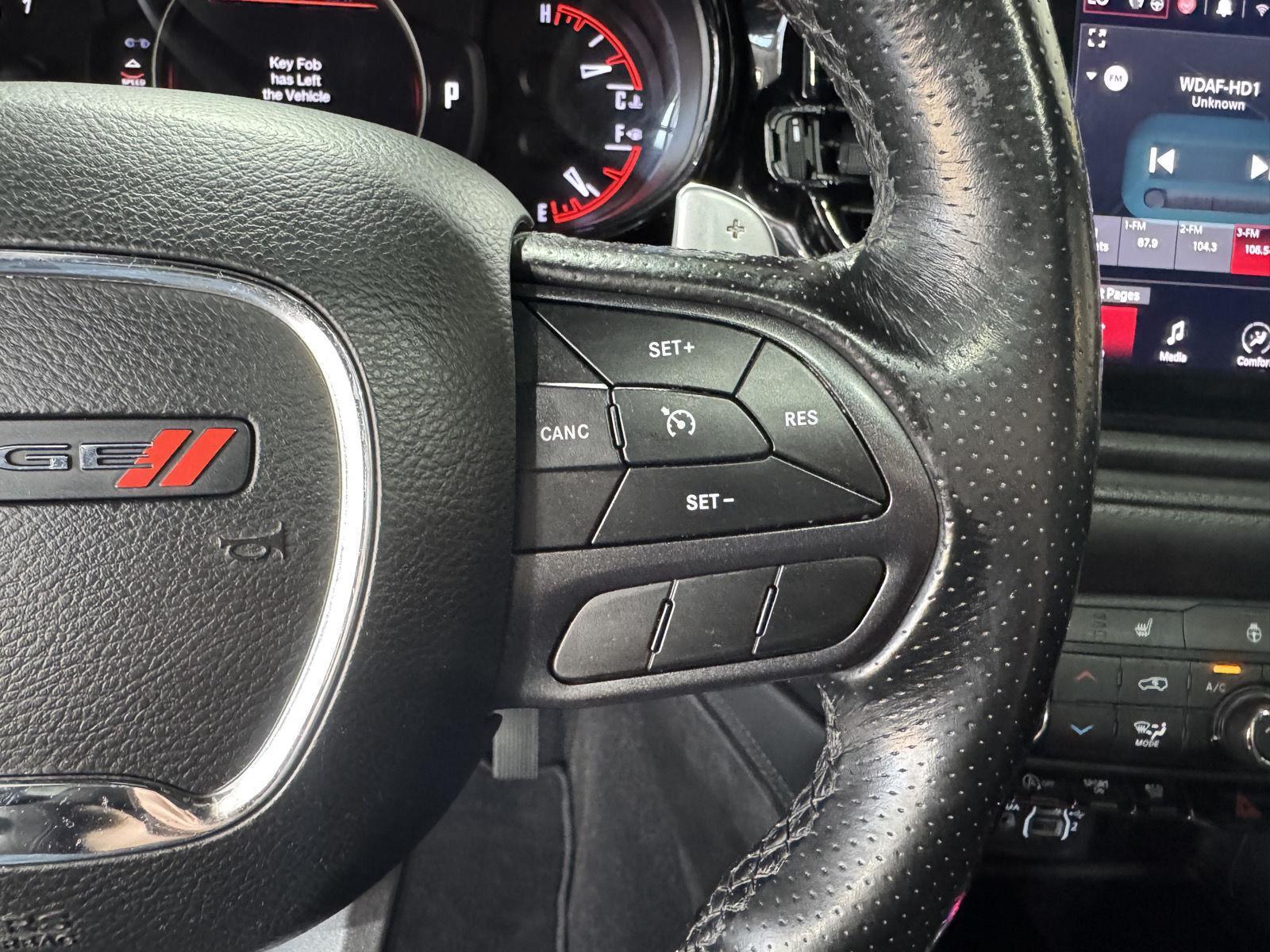 Vehicle photo 16