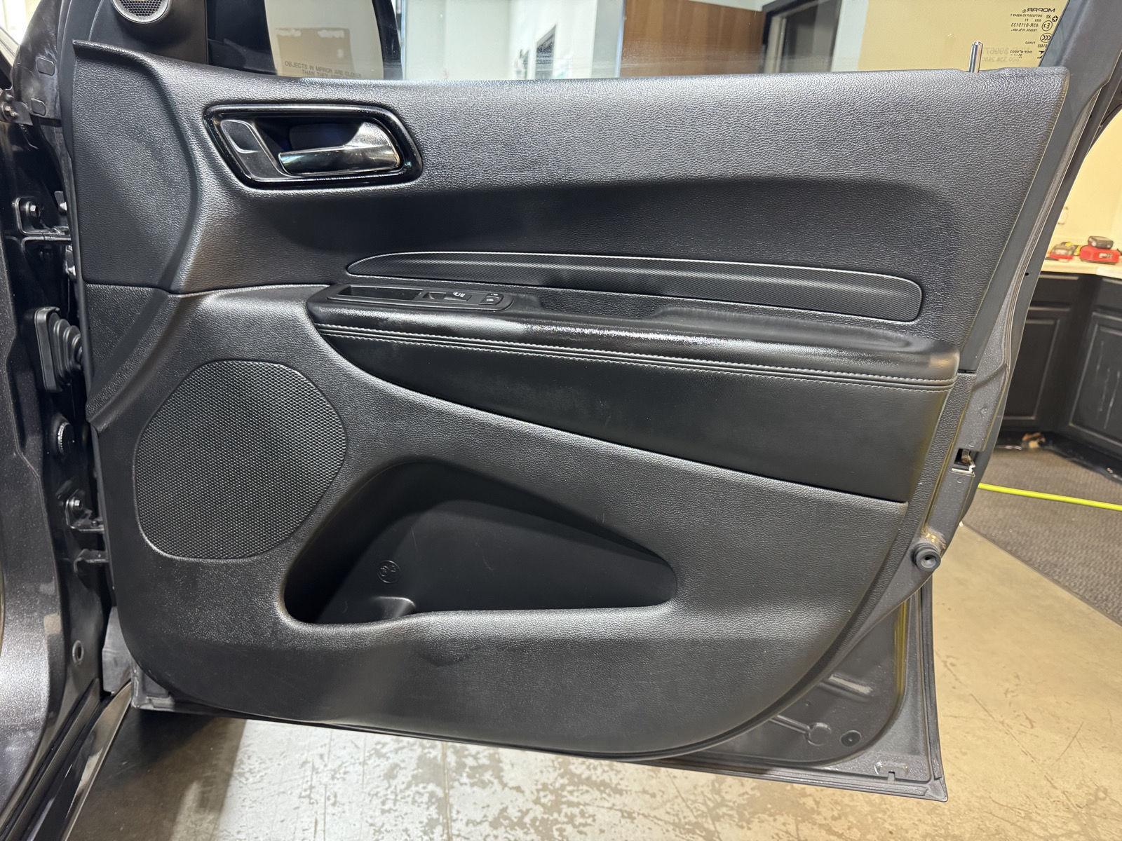 Vehicle photo 25