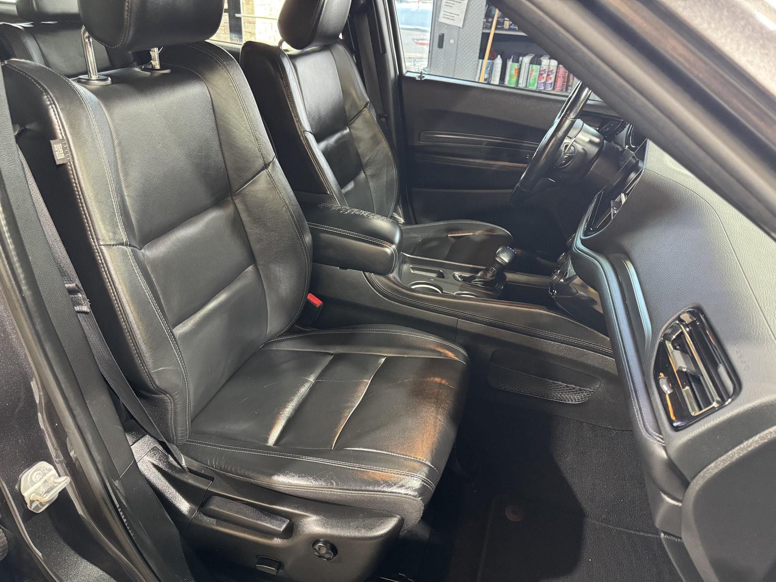 Vehicle photo 27