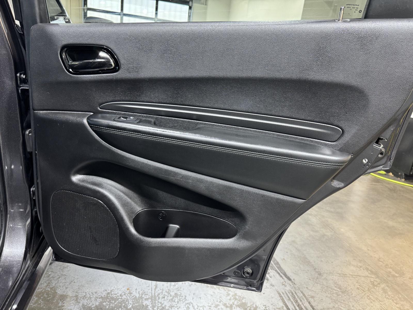 Vehicle photo 29