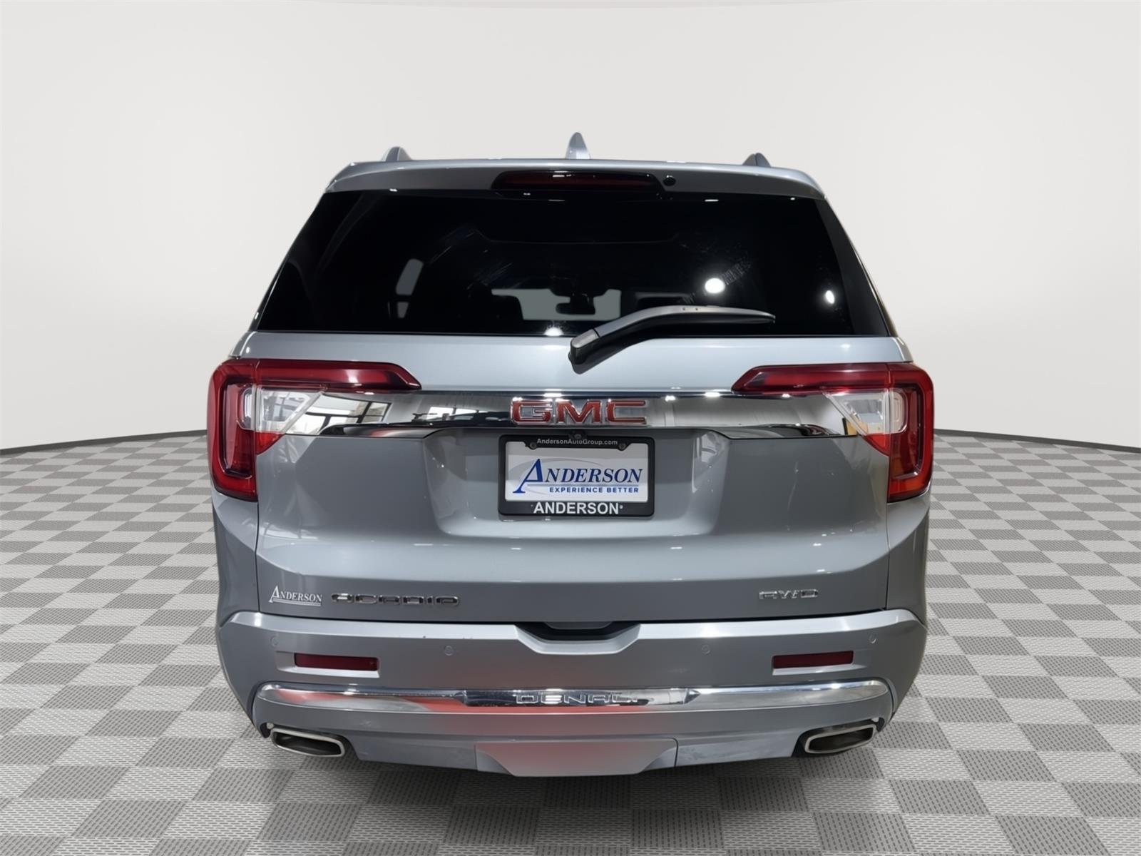Vehicle photo 9