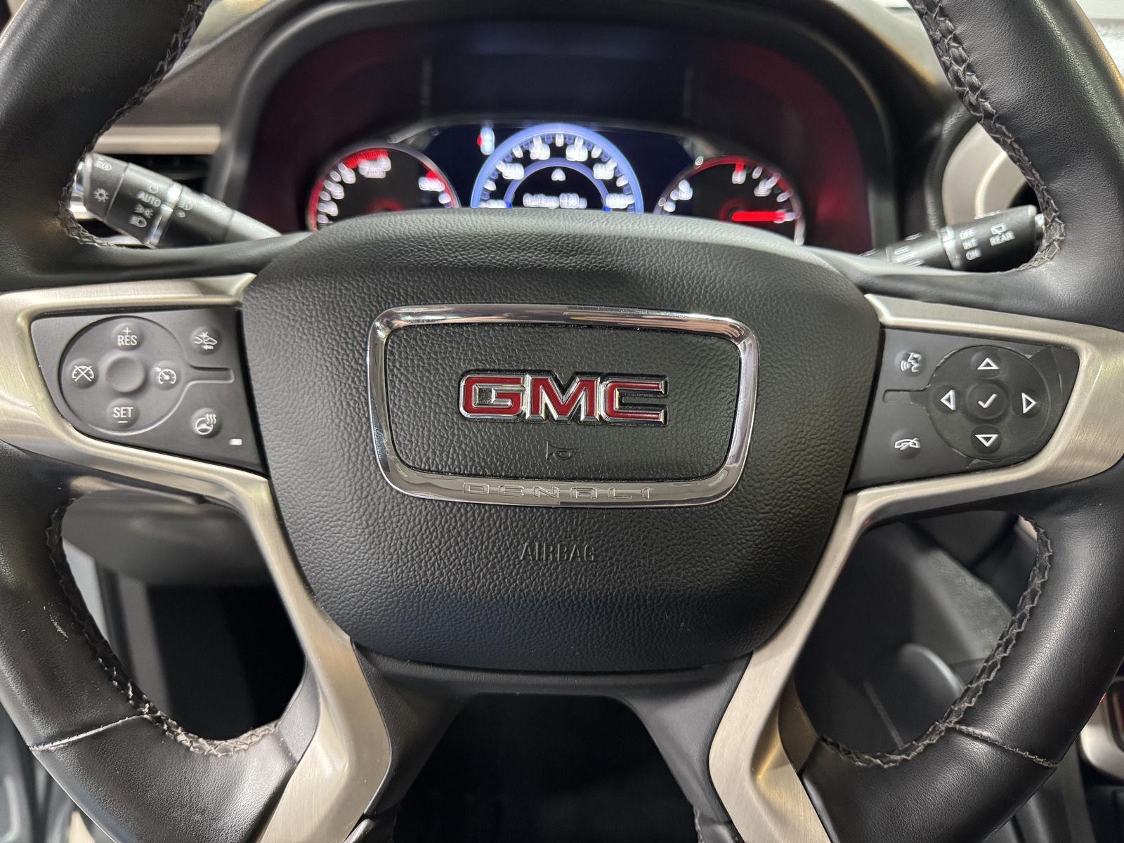 Vehicle photo 14
