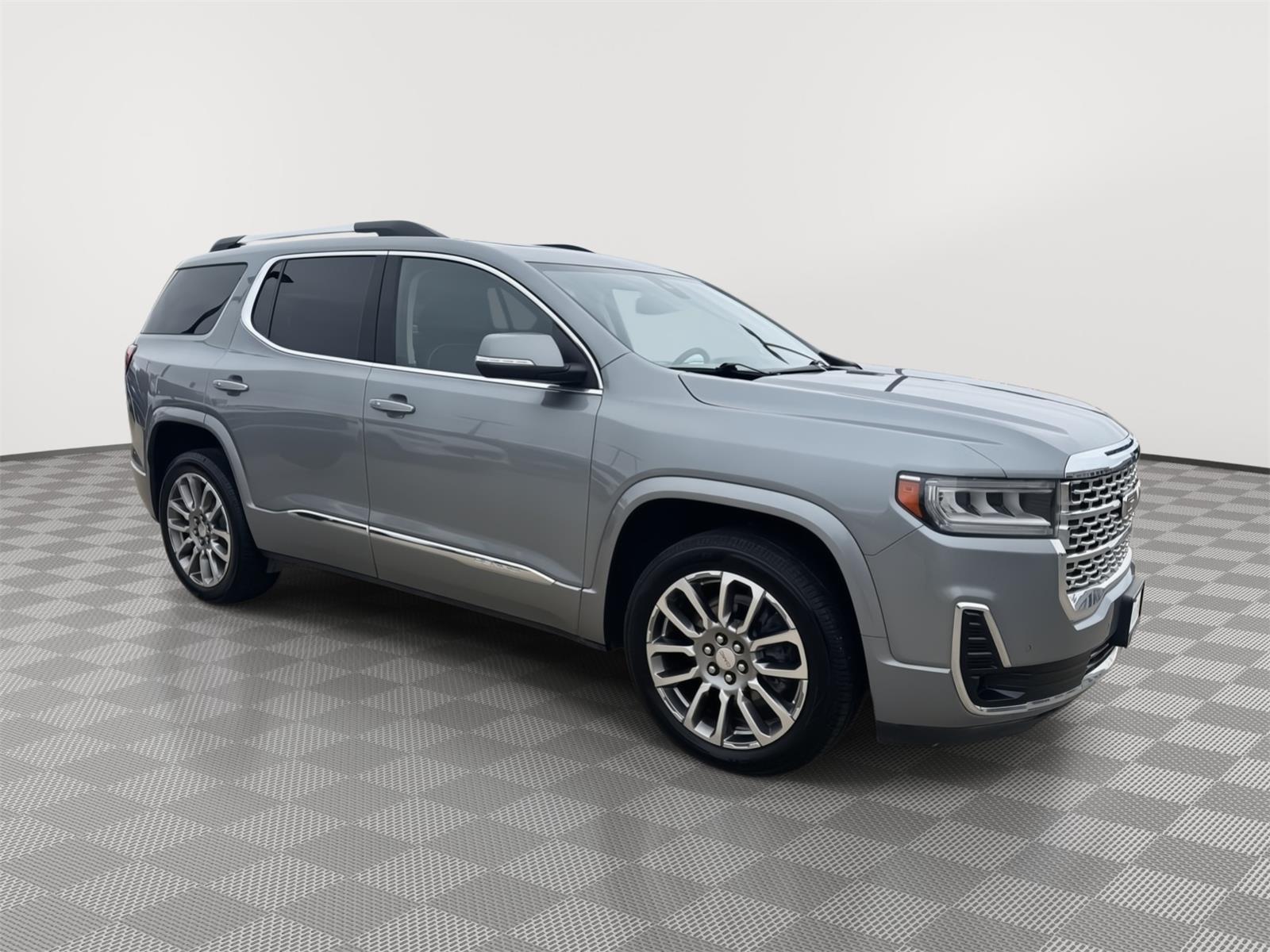 Vehicle photo 6
