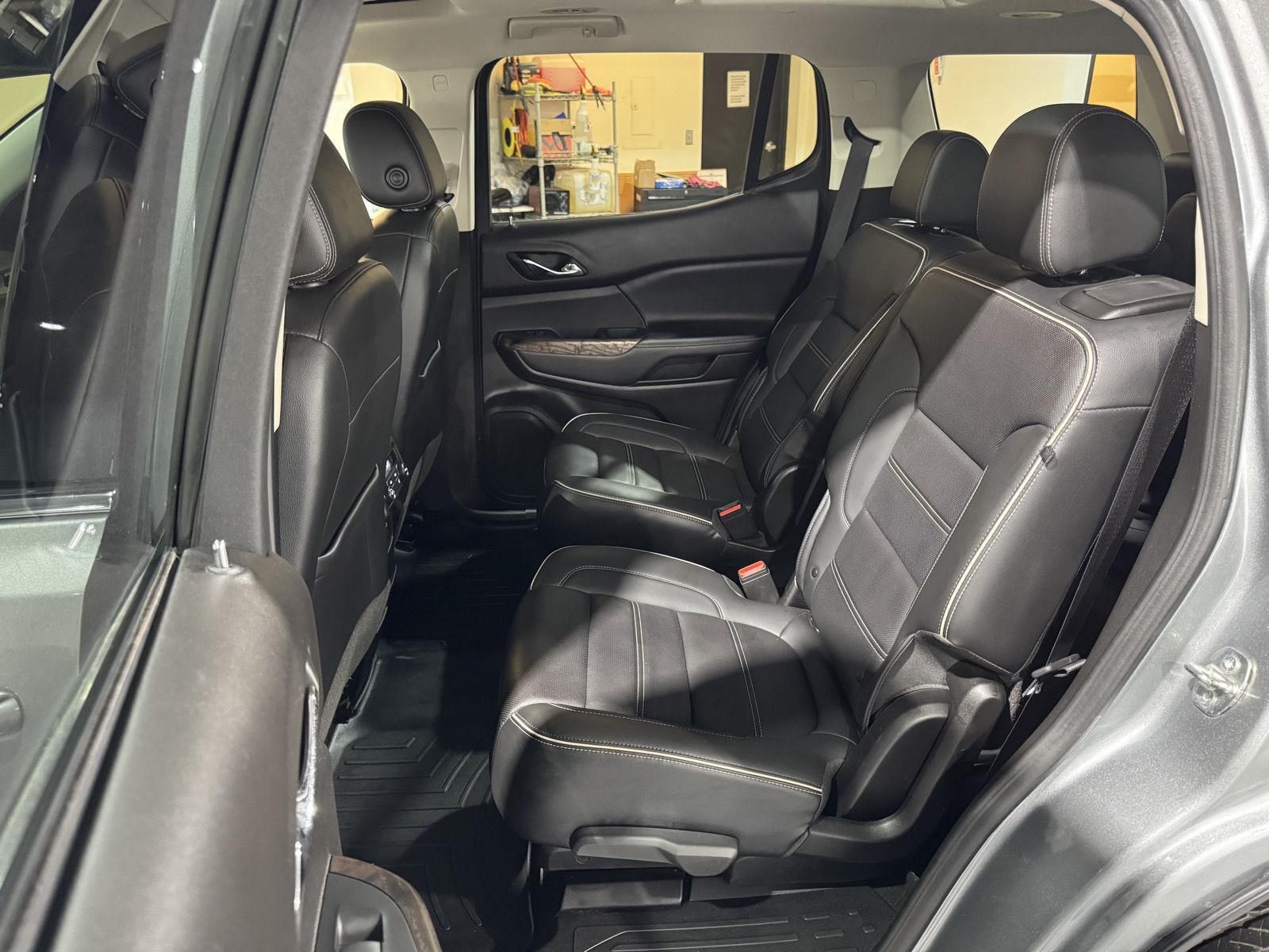Vehicle photo 33