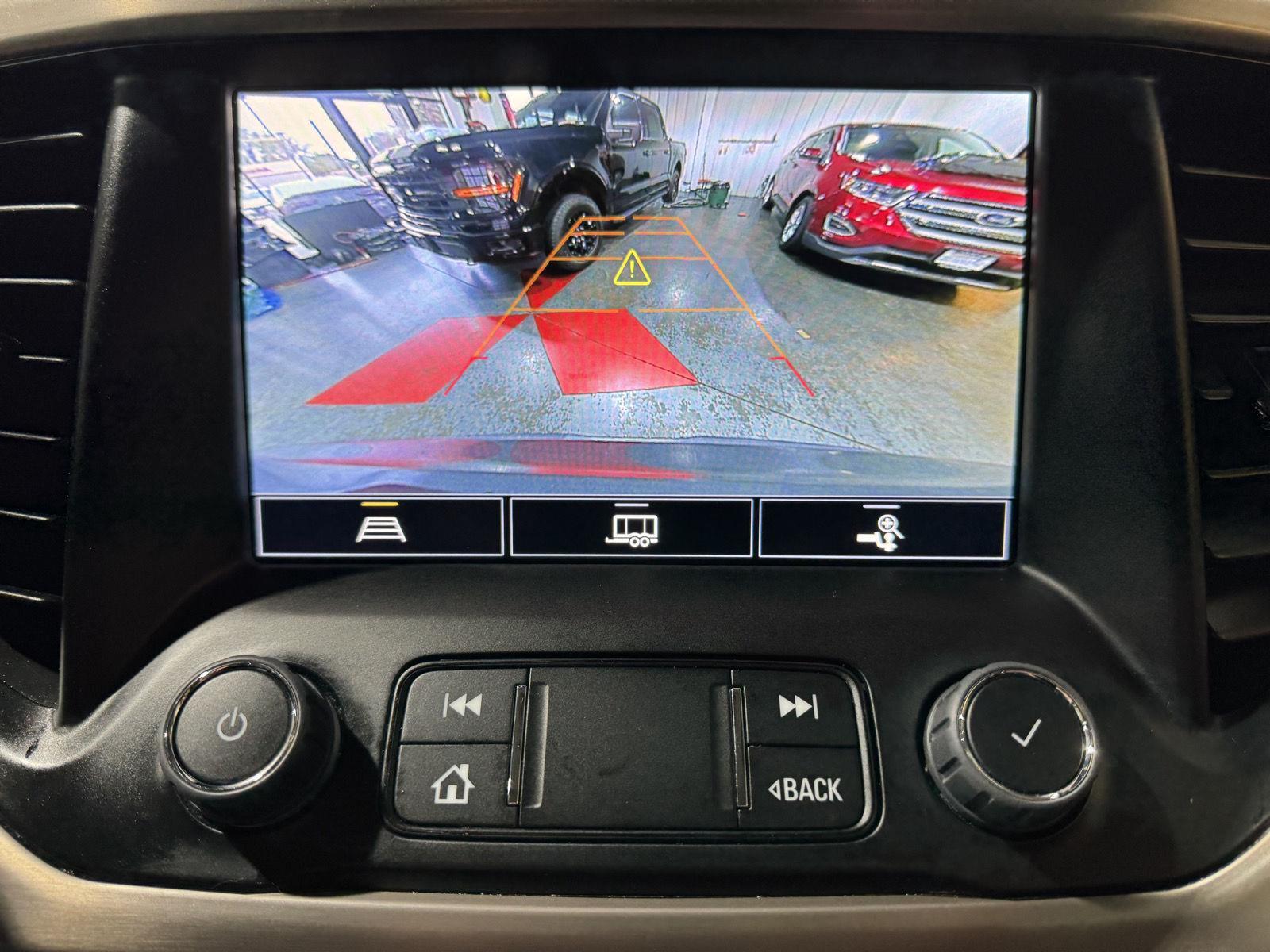 Vehicle photo 40