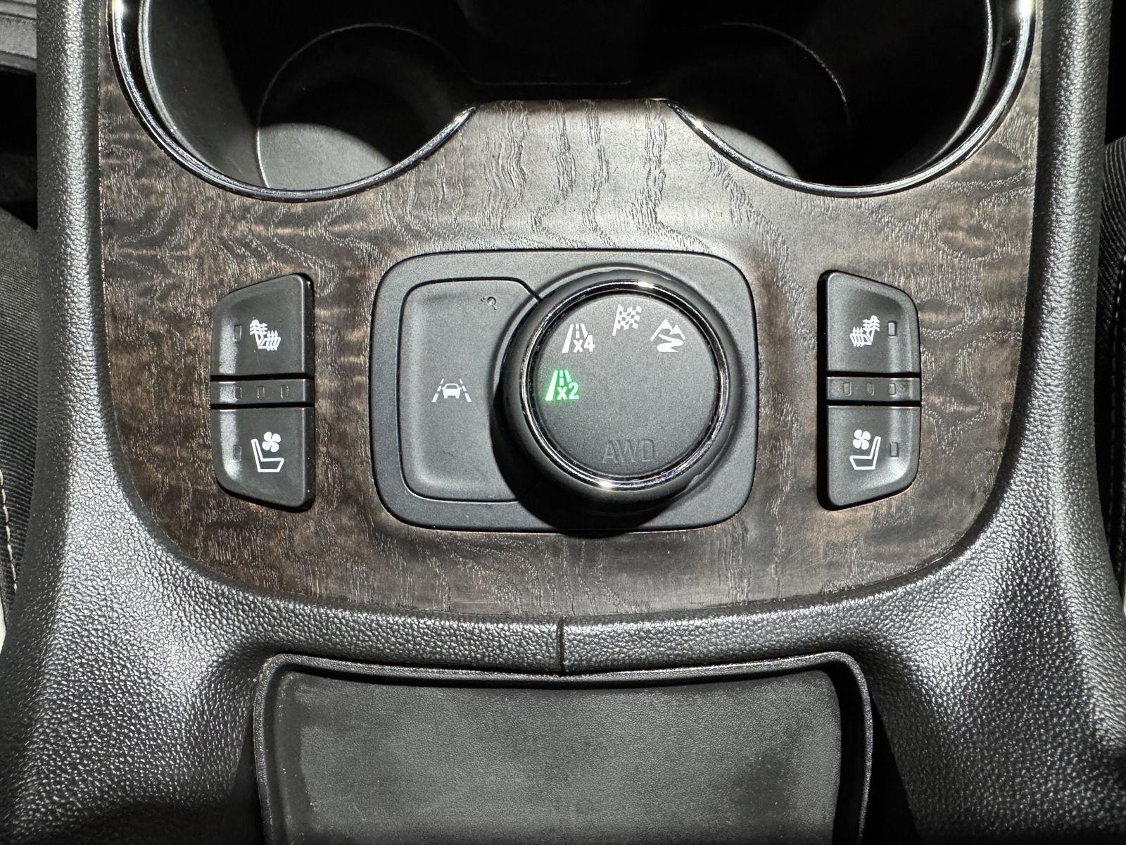 Vehicle photo 42