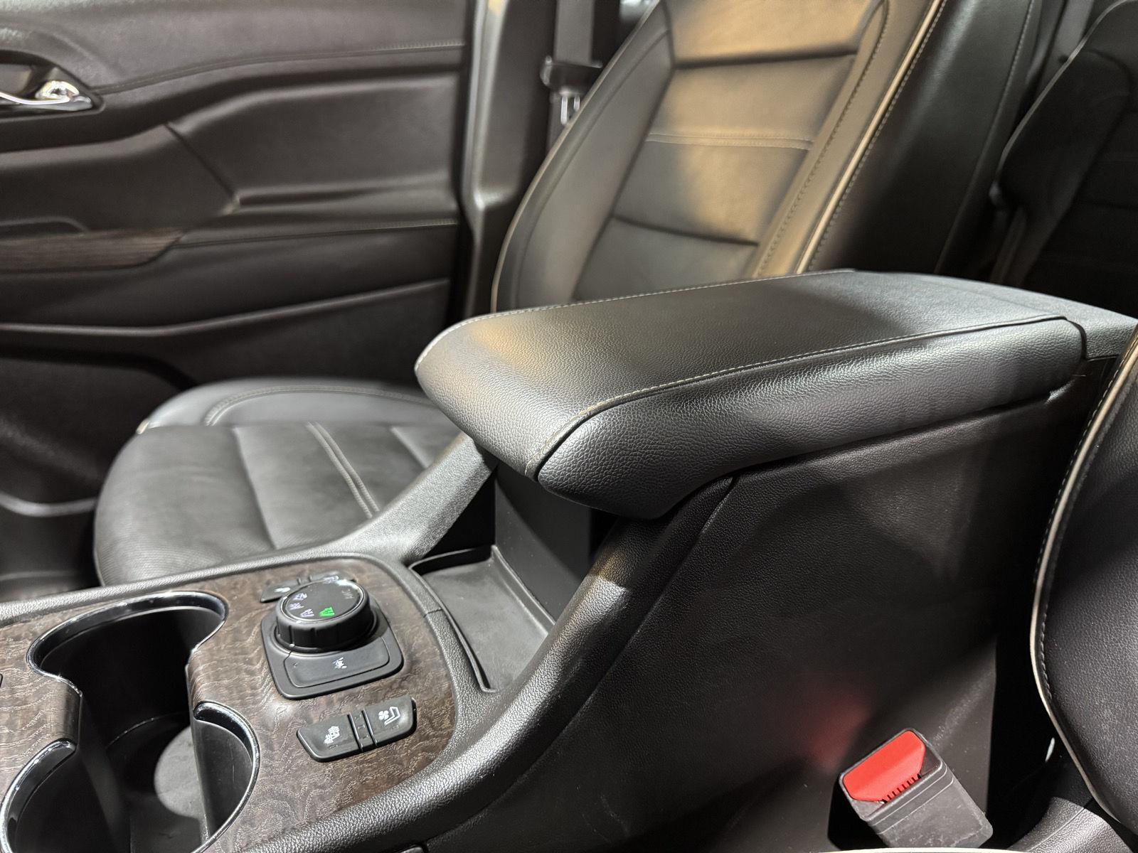 Vehicle photo 43