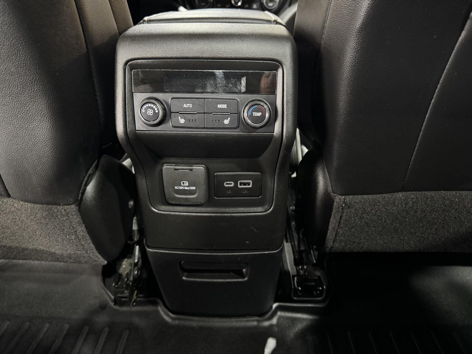 Vehicle photo 45