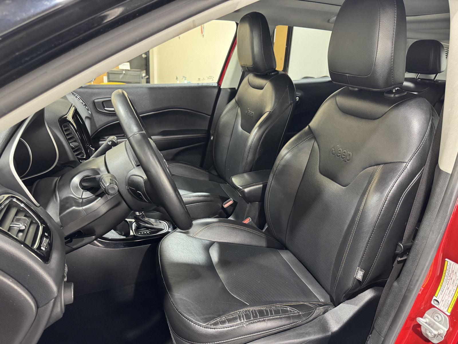Vehicle photo 20