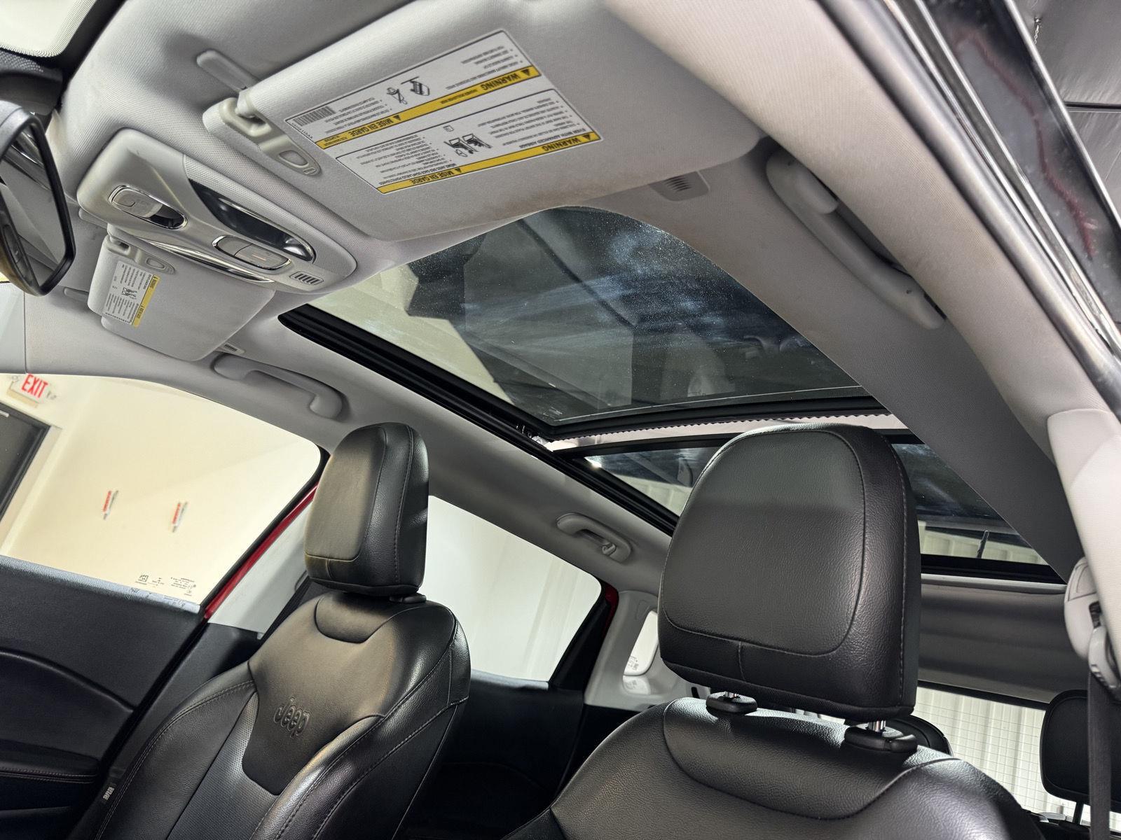Vehicle photo 33