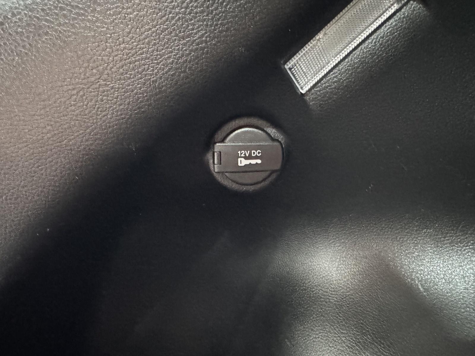 Vehicle photo 44