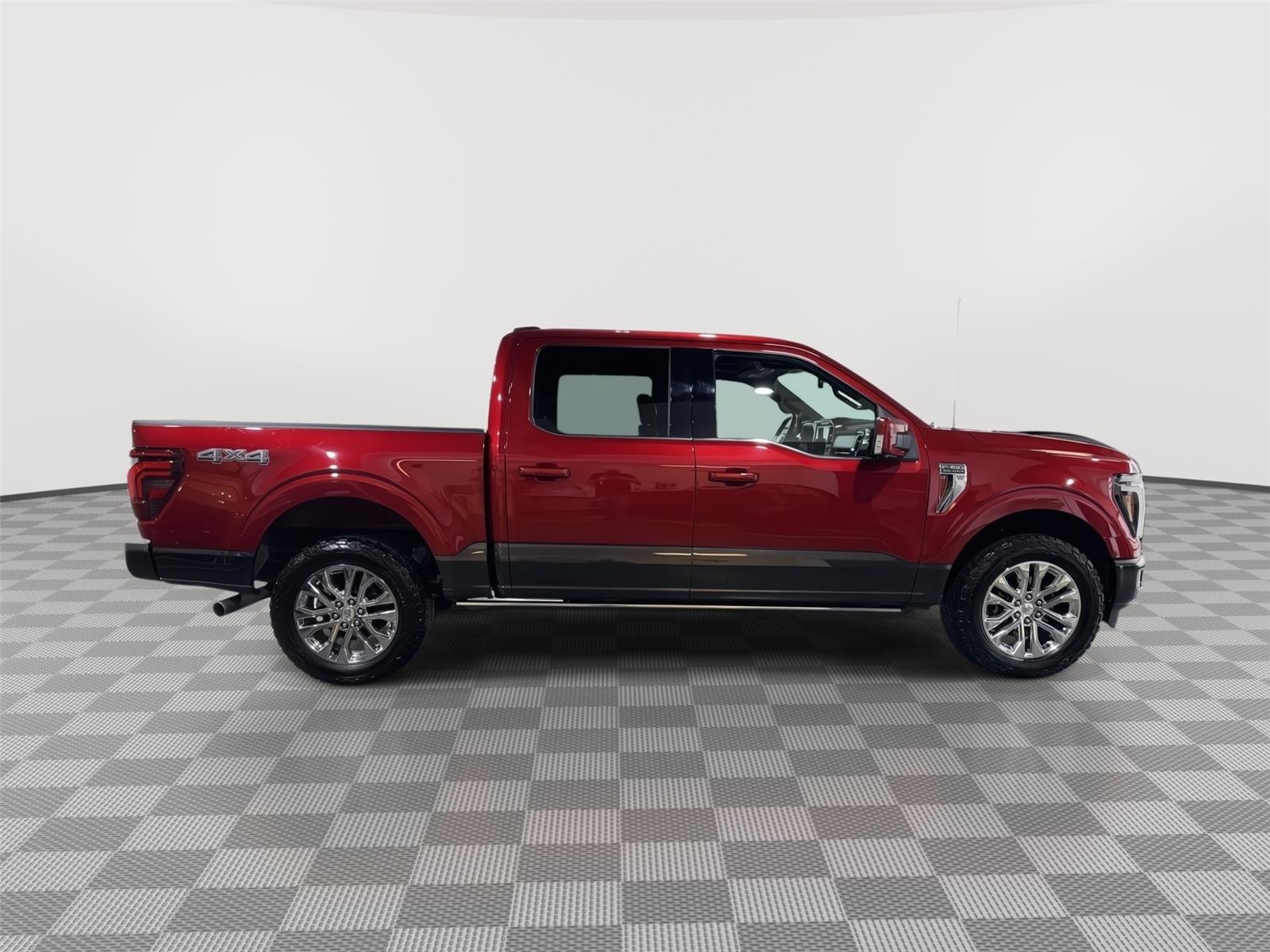 Vehicle photo 7