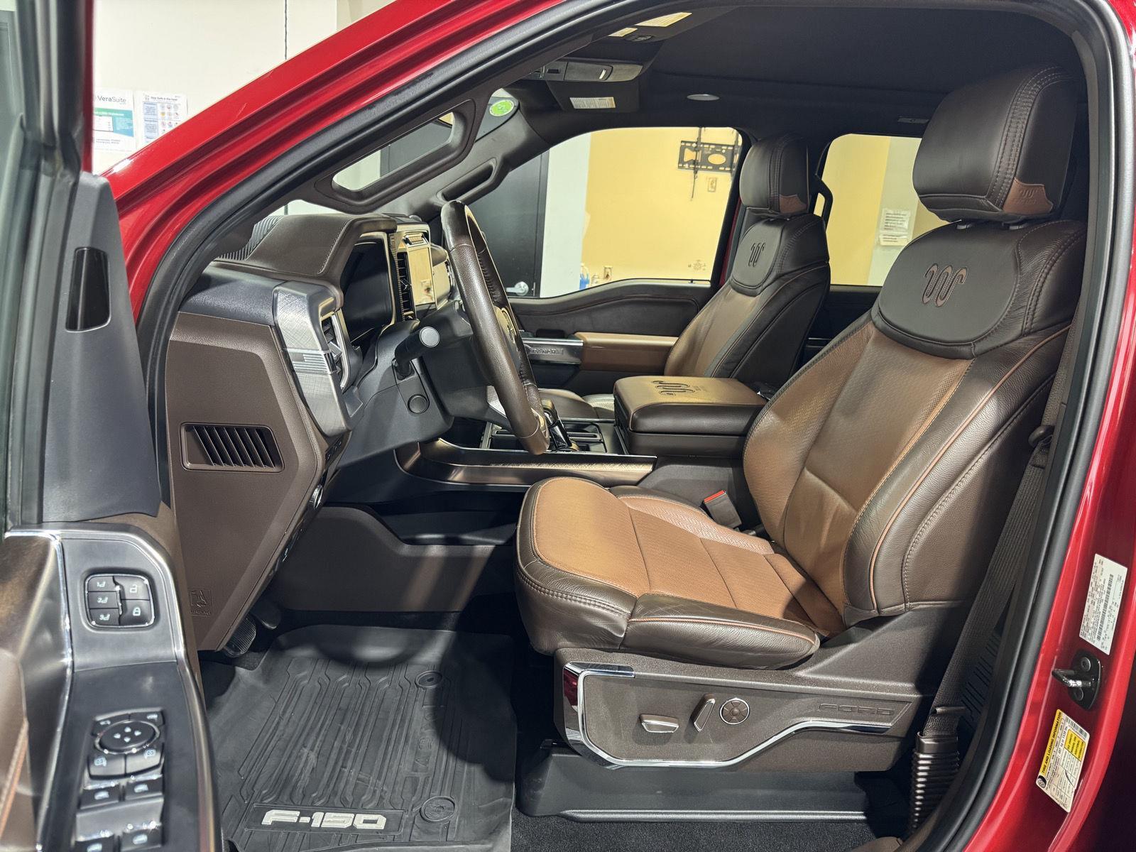 Vehicle photo 20