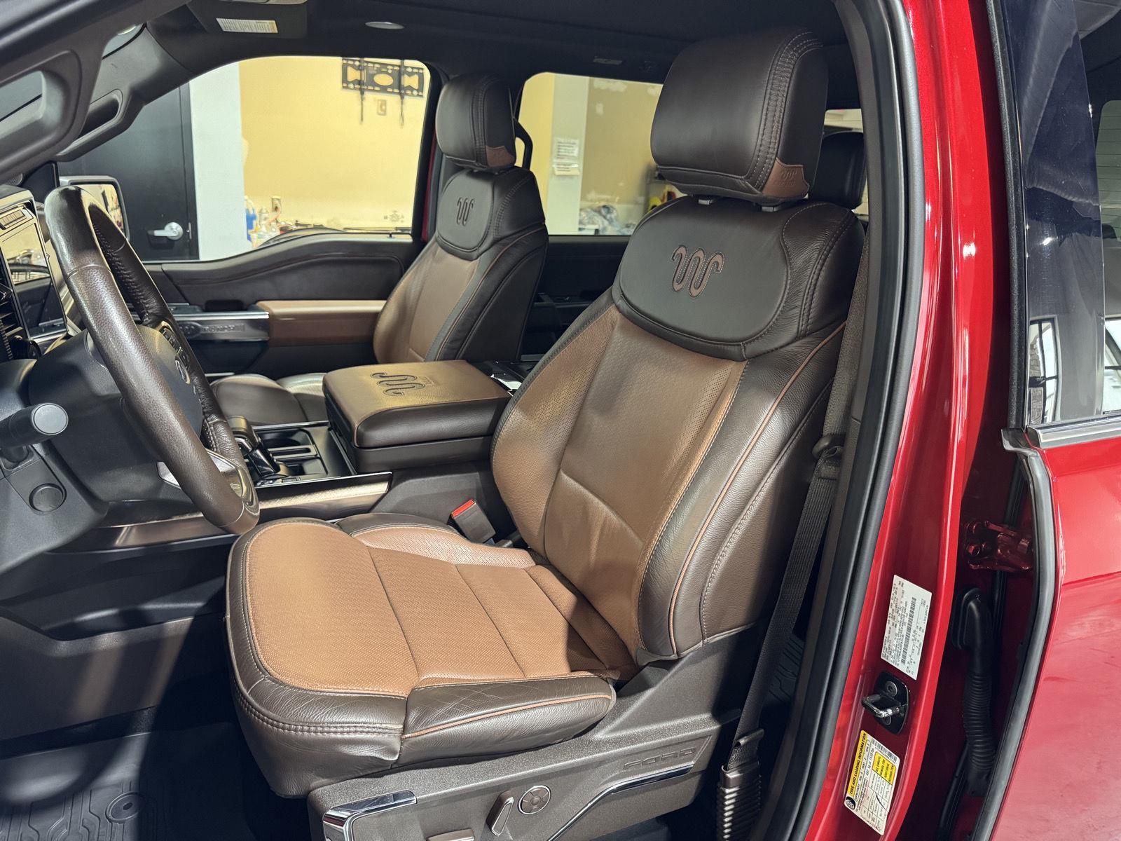 Vehicle photo 21