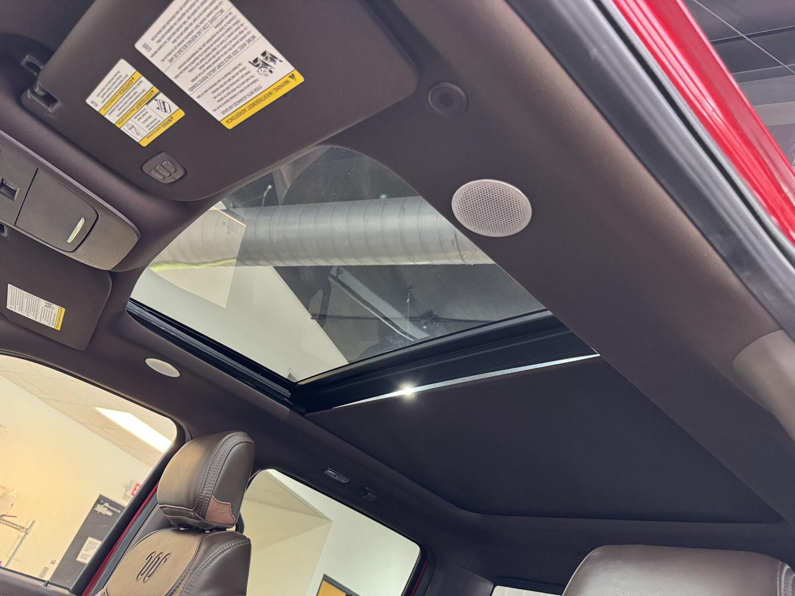 Vehicle photo 34