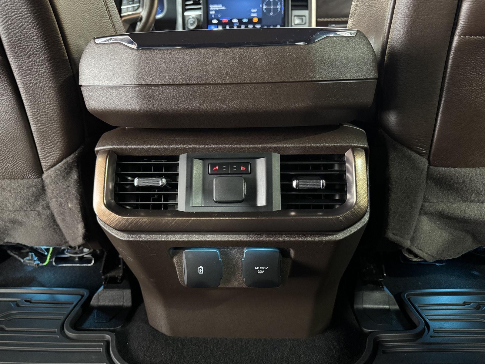 Vehicle photo 41
