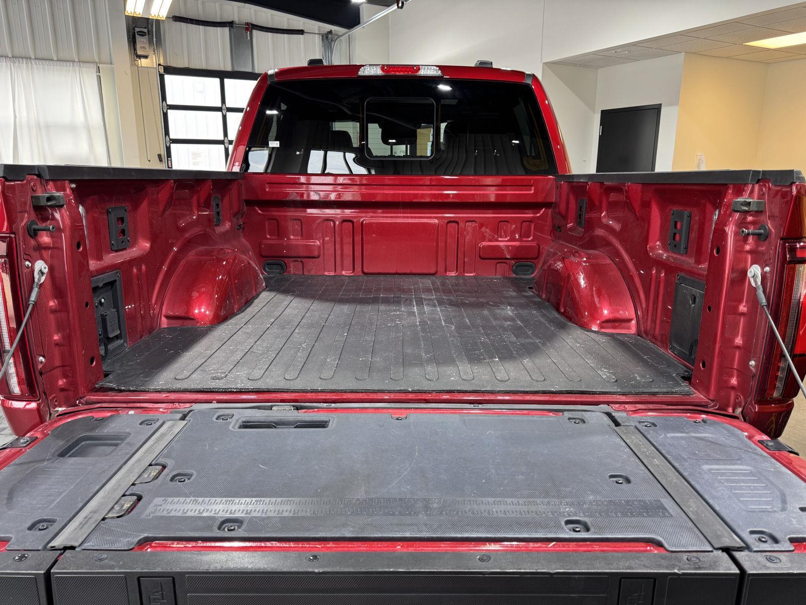 Vehicle photo 45