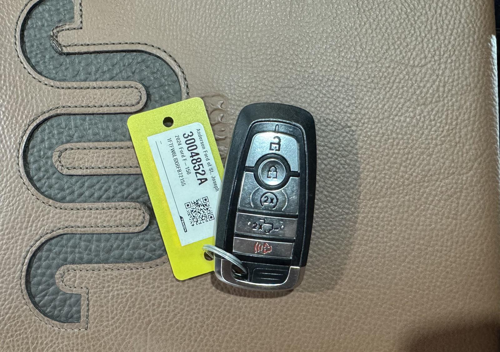 Vehicle photo 46