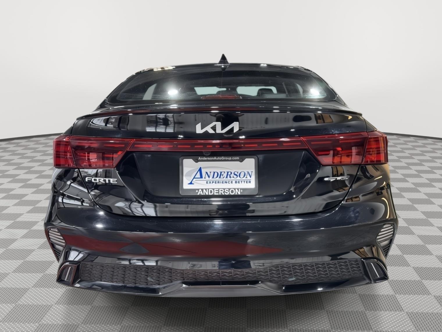 Vehicle photo 9