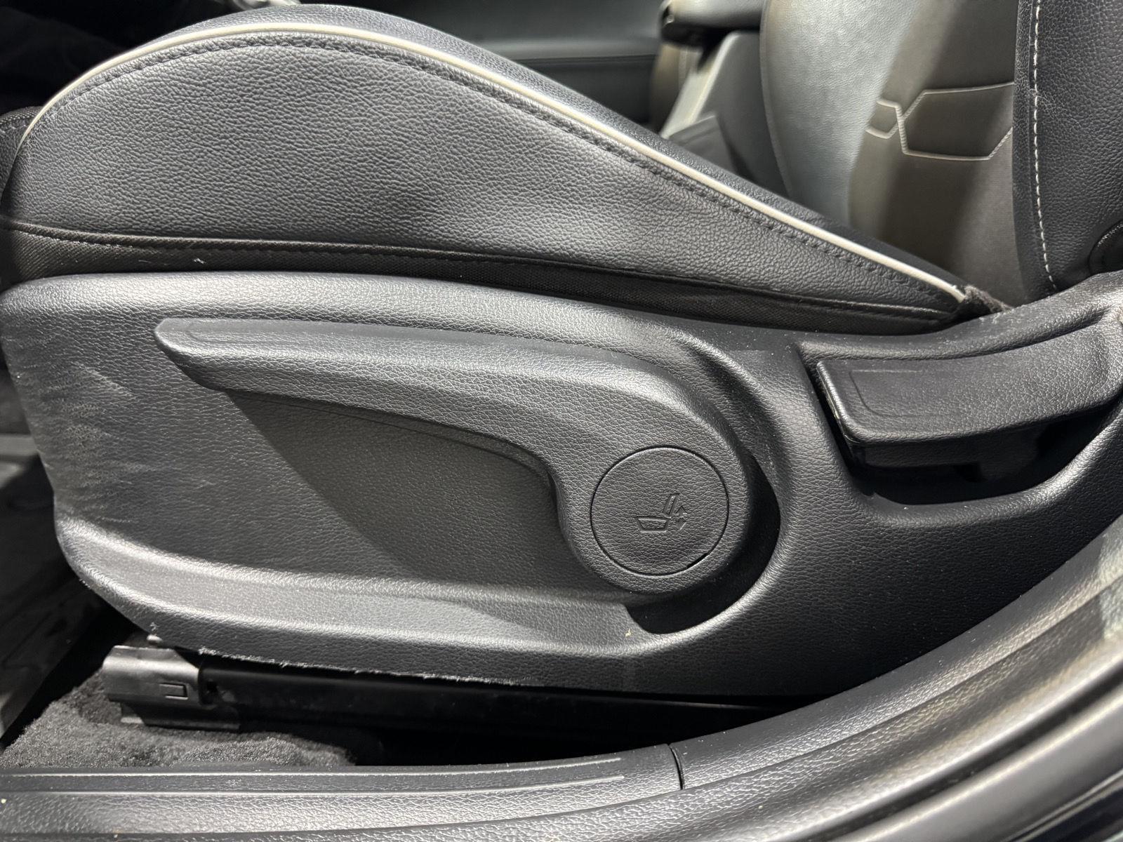 Vehicle photo 22
