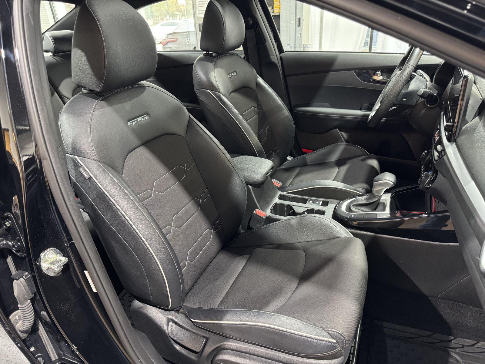Vehicle photo 27