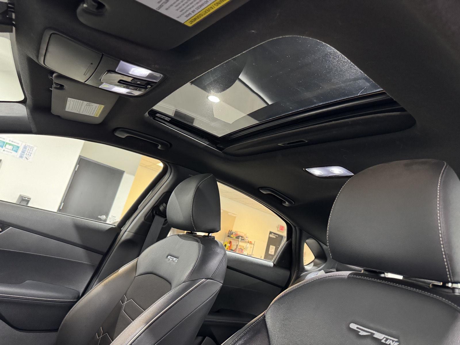 Vehicle photo 34