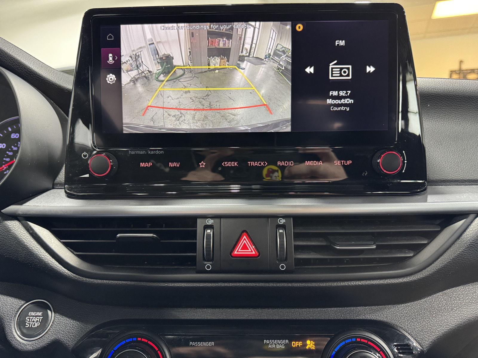 Vehicle photo 38