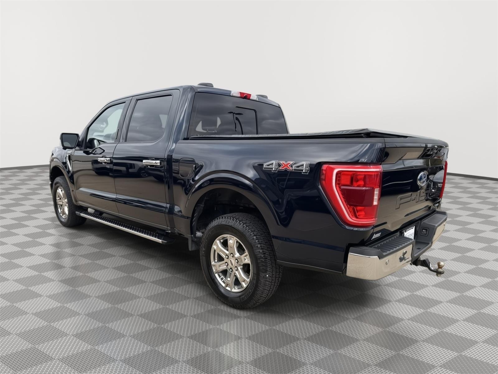 Vehicle photo 10