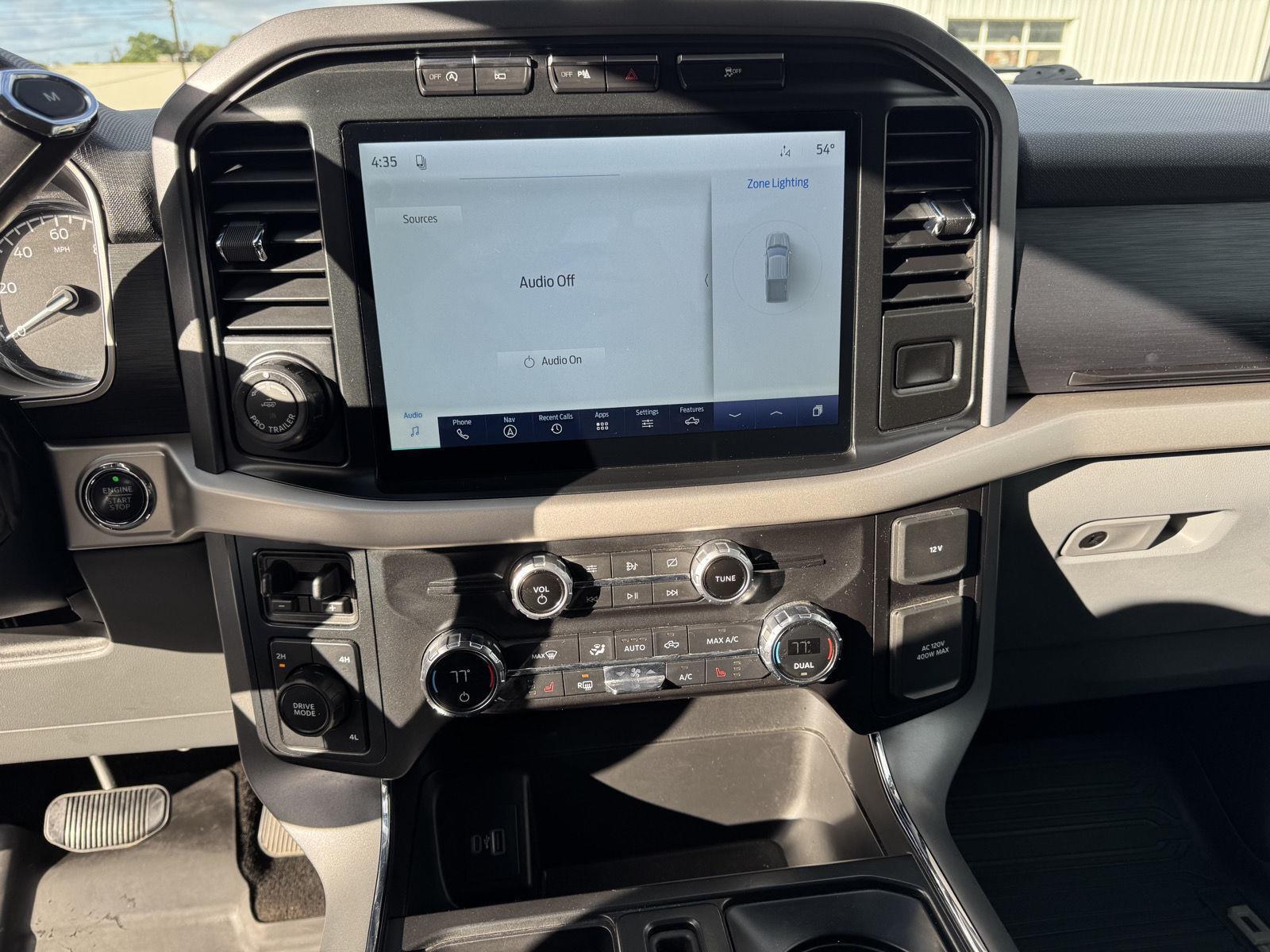 Vehicle photo 24
