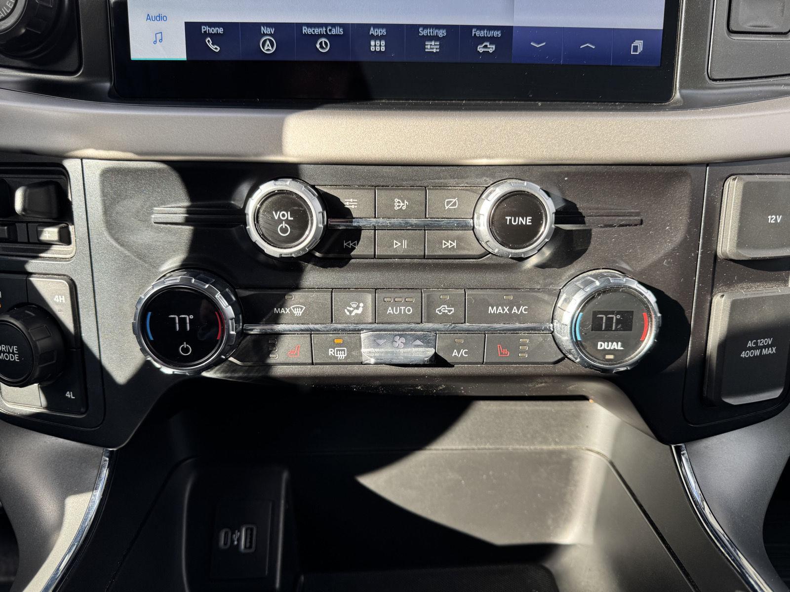 Vehicle photo 27