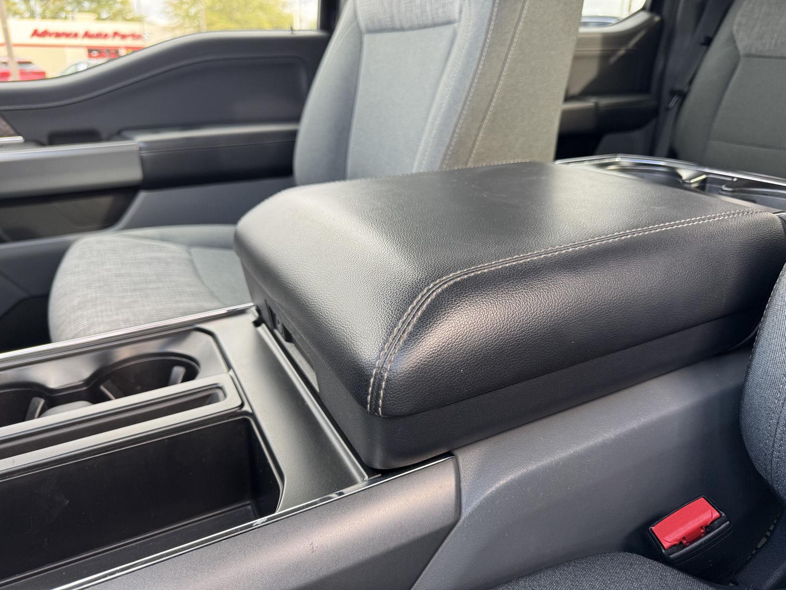Vehicle photo 38