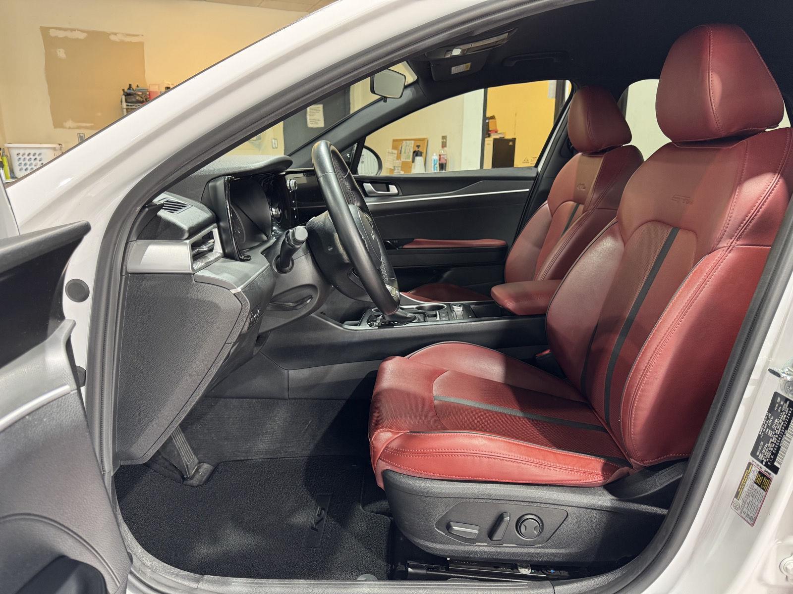 Vehicle photo 20