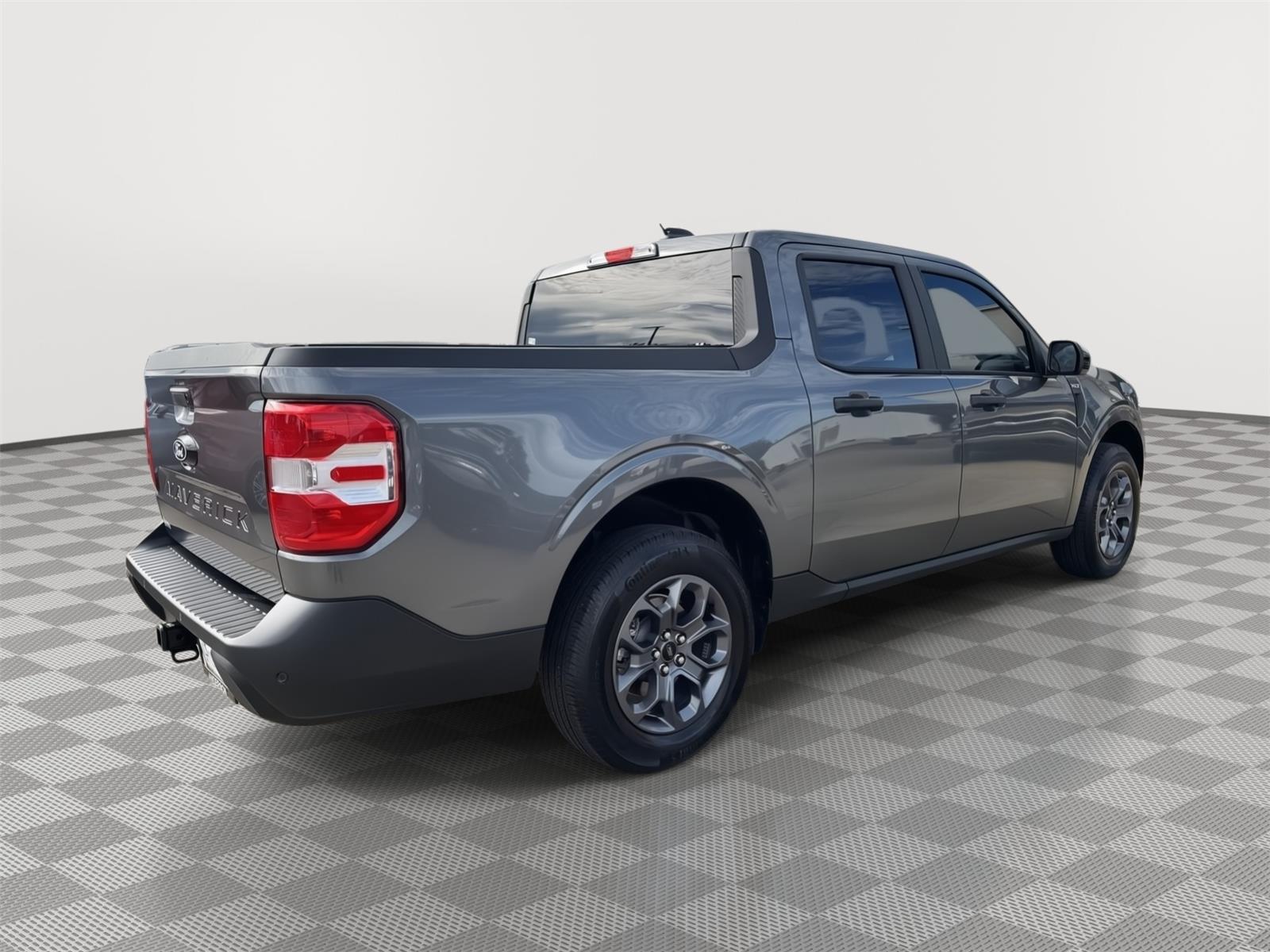 Vehicle photo 8