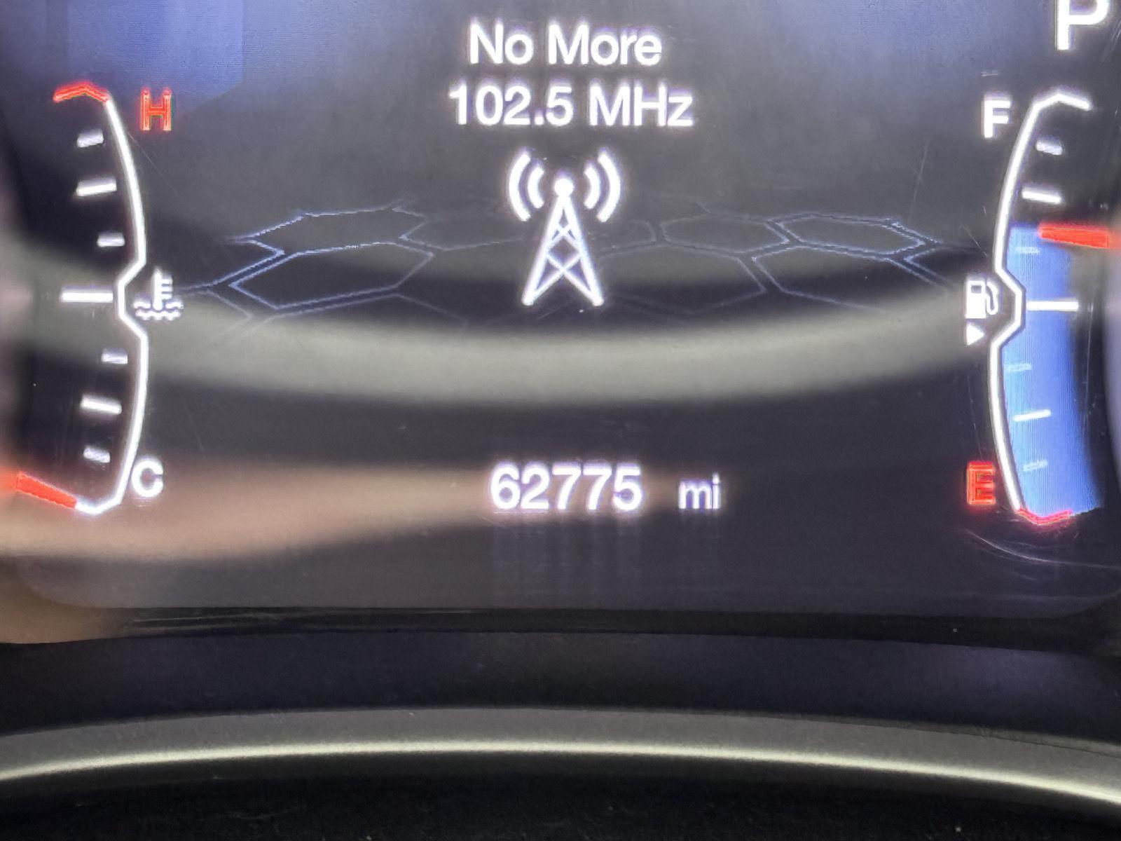 Vehicle photo 4