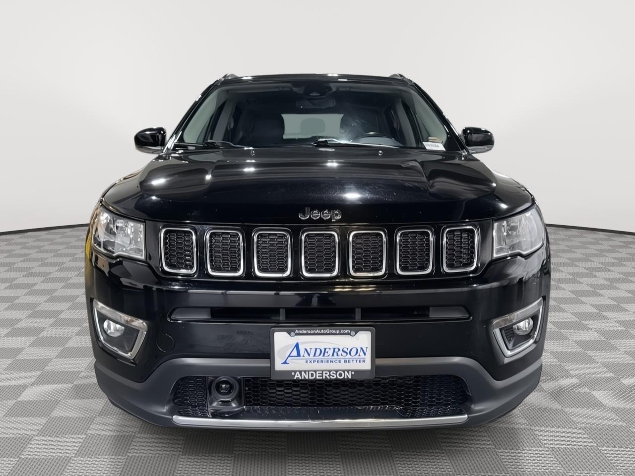 Vehicle photo 5