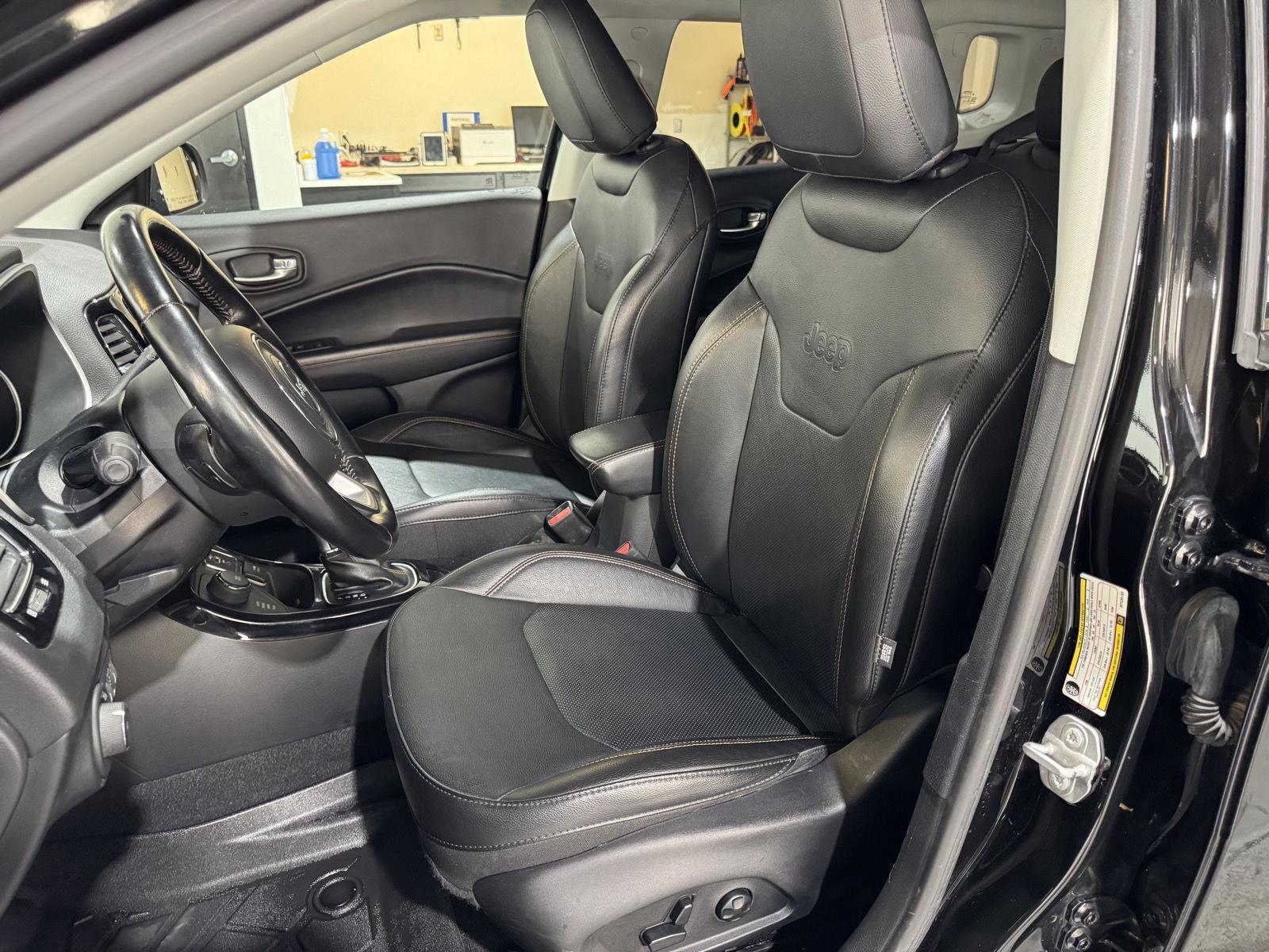 Vehicle photo 22