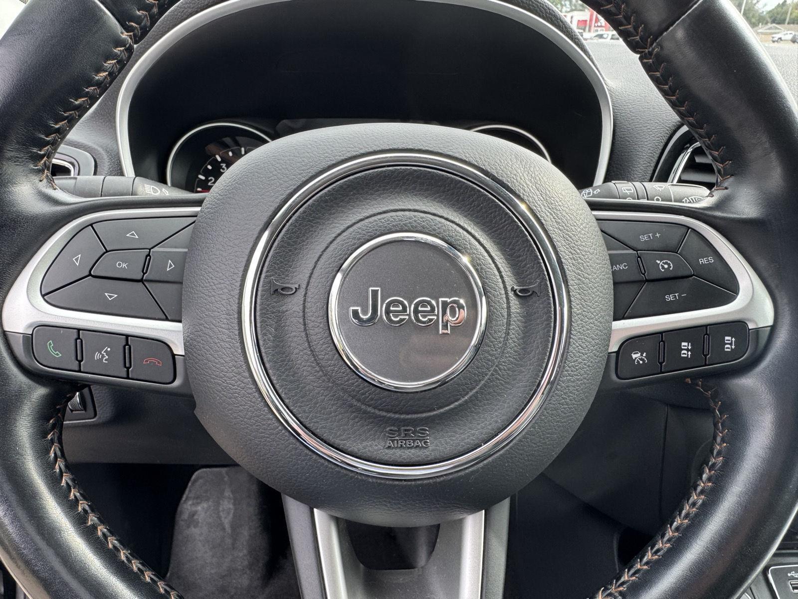 Vehicle photo 15