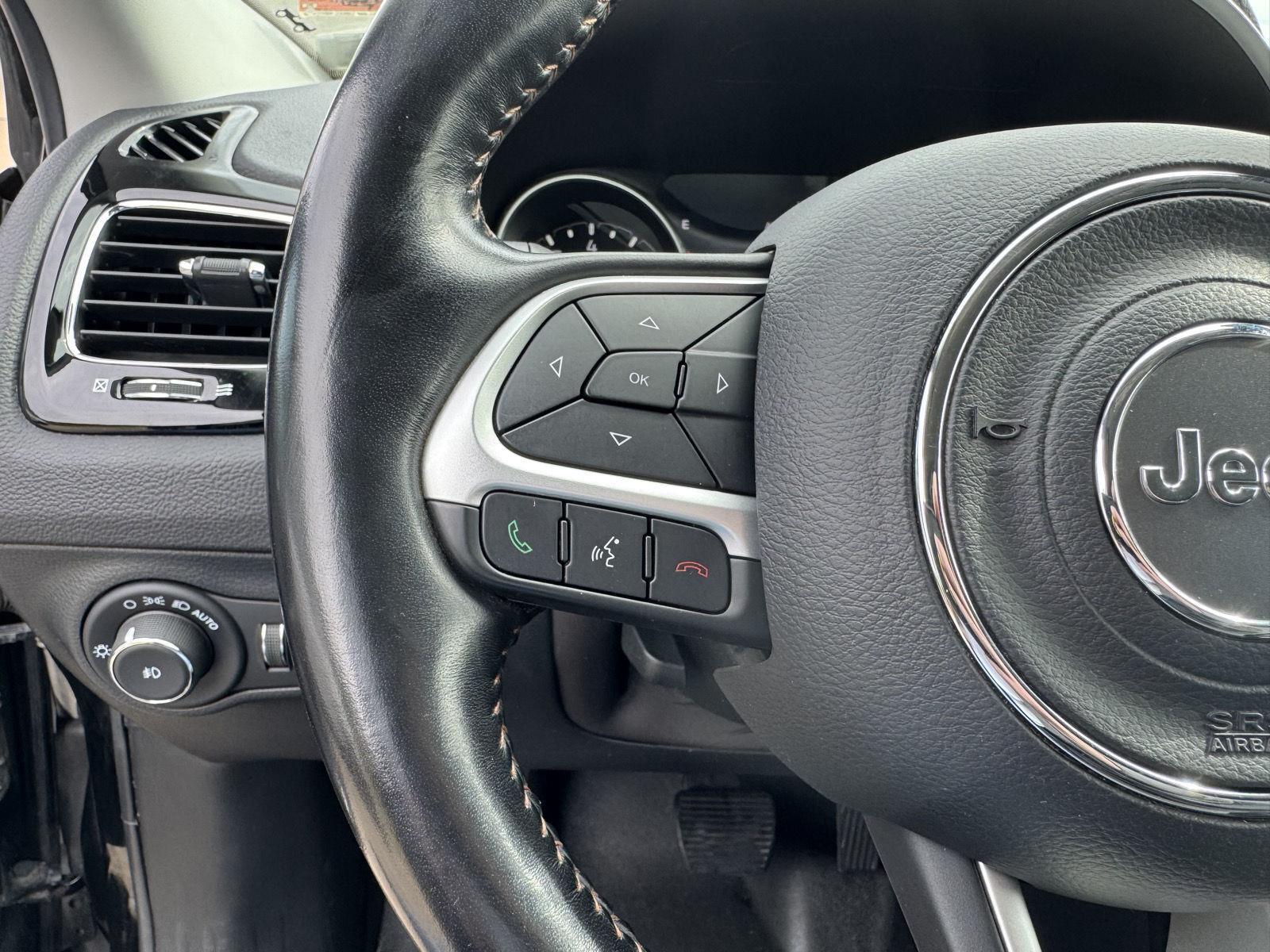 Vehicle photo 16